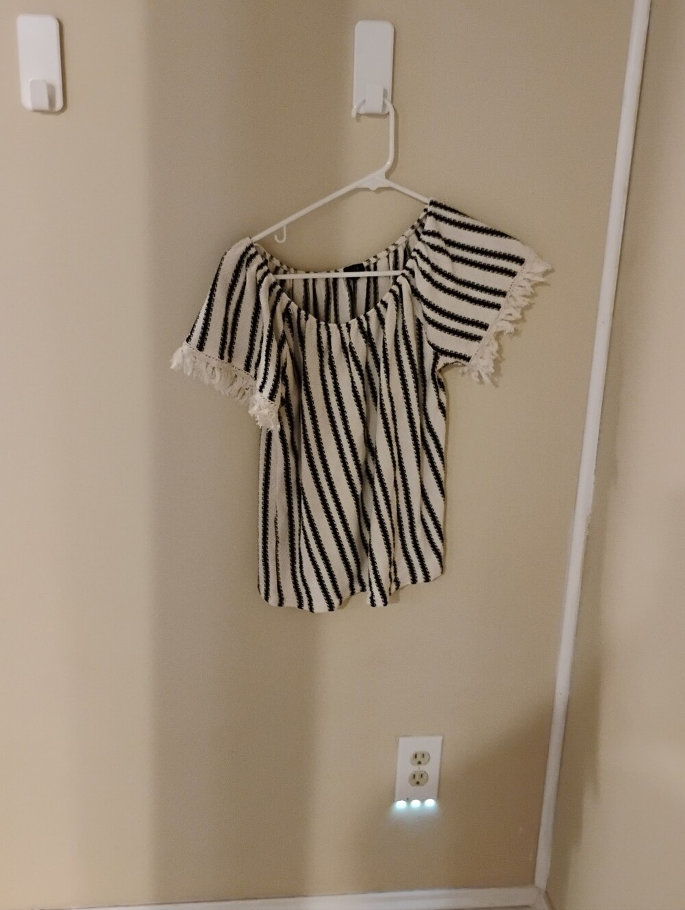 W5 Women's Striped Off Shoulder Fringe Hem Top Sz S